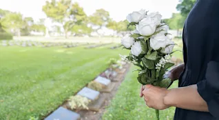 How to prepare for funeral payments so you have time to grieve