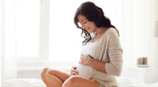 Pregnancy: Should you go public or private?